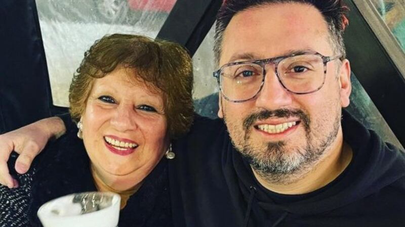 Alex Ortiz confiesa si eran verdaderos los chistes sobre su madre que contó en su show en Viña