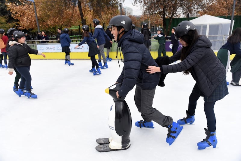 Pista de patinaje sobre hielo en Las Condes