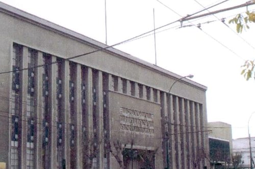 Denuncian que docentes sin título ejercen en Scuola Italiana de Valparaíso y salpica a hermana del ministro Boccardo