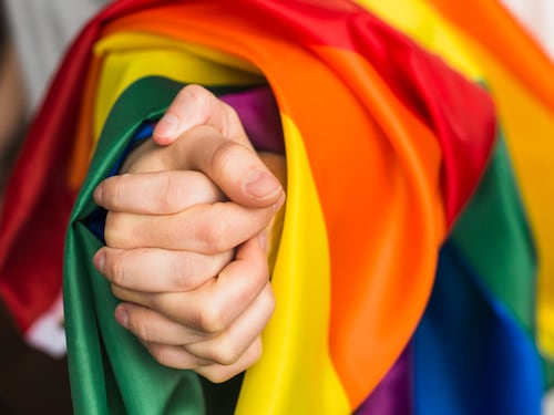 Decisión histórica: Corte Suprema ordena a Fonasa incluir a pareja lésbica en programa de fertilización