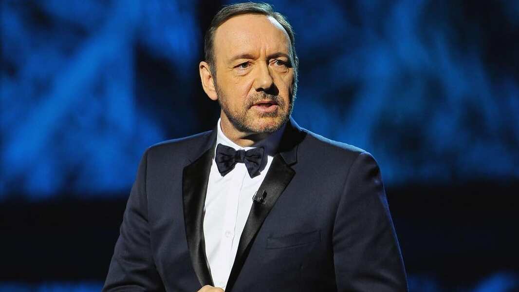 El actor estadounidense fue declarado inocente de los cargos de agresión sexual en contra de cuatro hombres en Inglaterra.