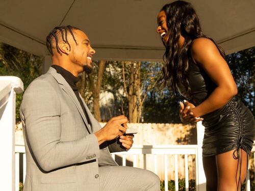 Simone Biles se compromete con jugador de la NFL