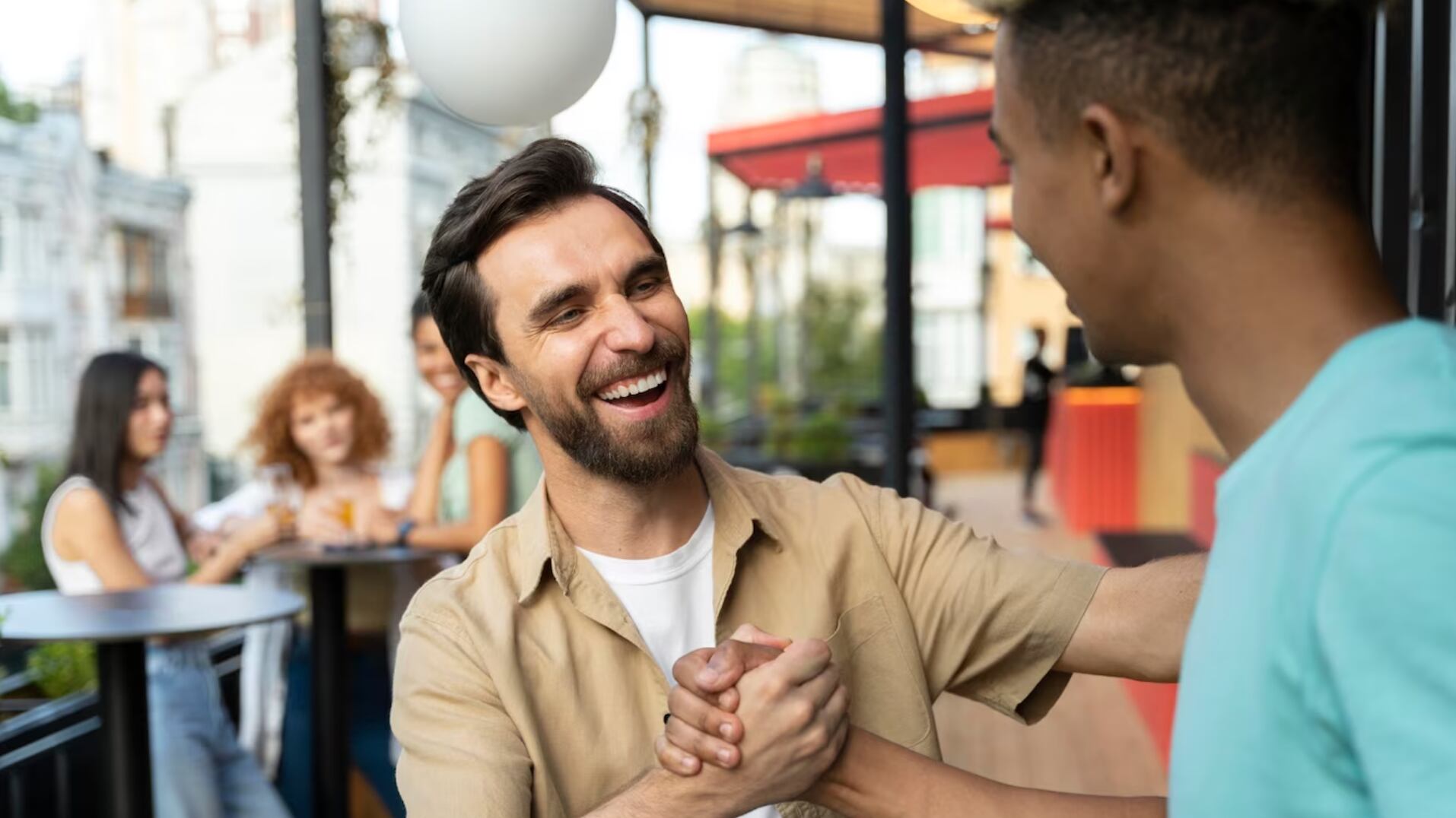 Reconecta con tus viejos amigos