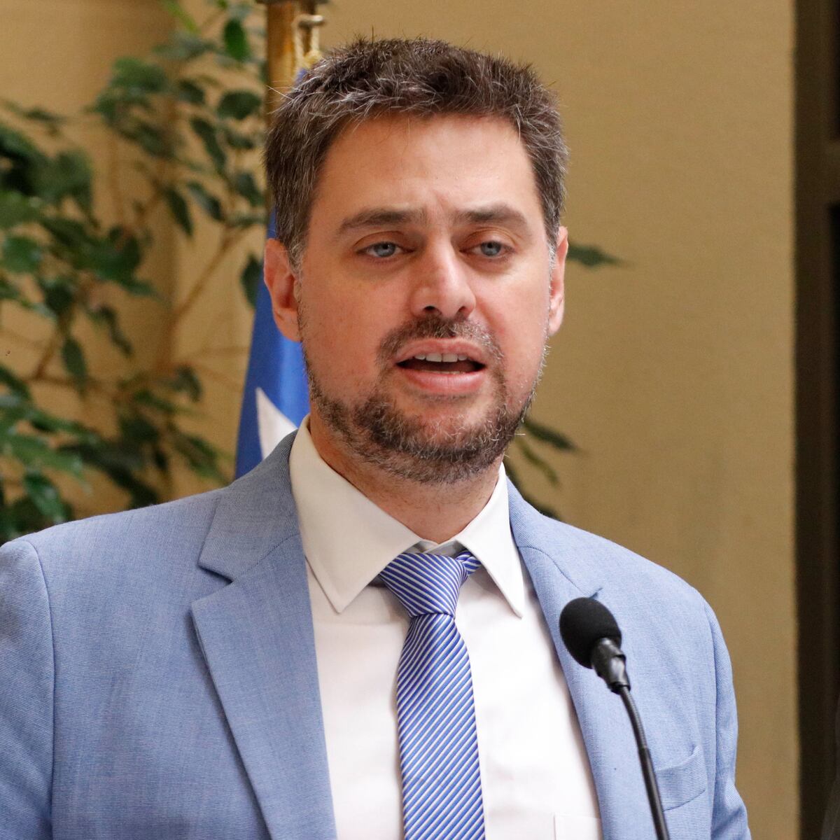 Oficialismo exige al Partido Republicano aclarar denuncia contra Boric Oficialismo exige al Partido Republicano aclarar denuncia contra Boric
