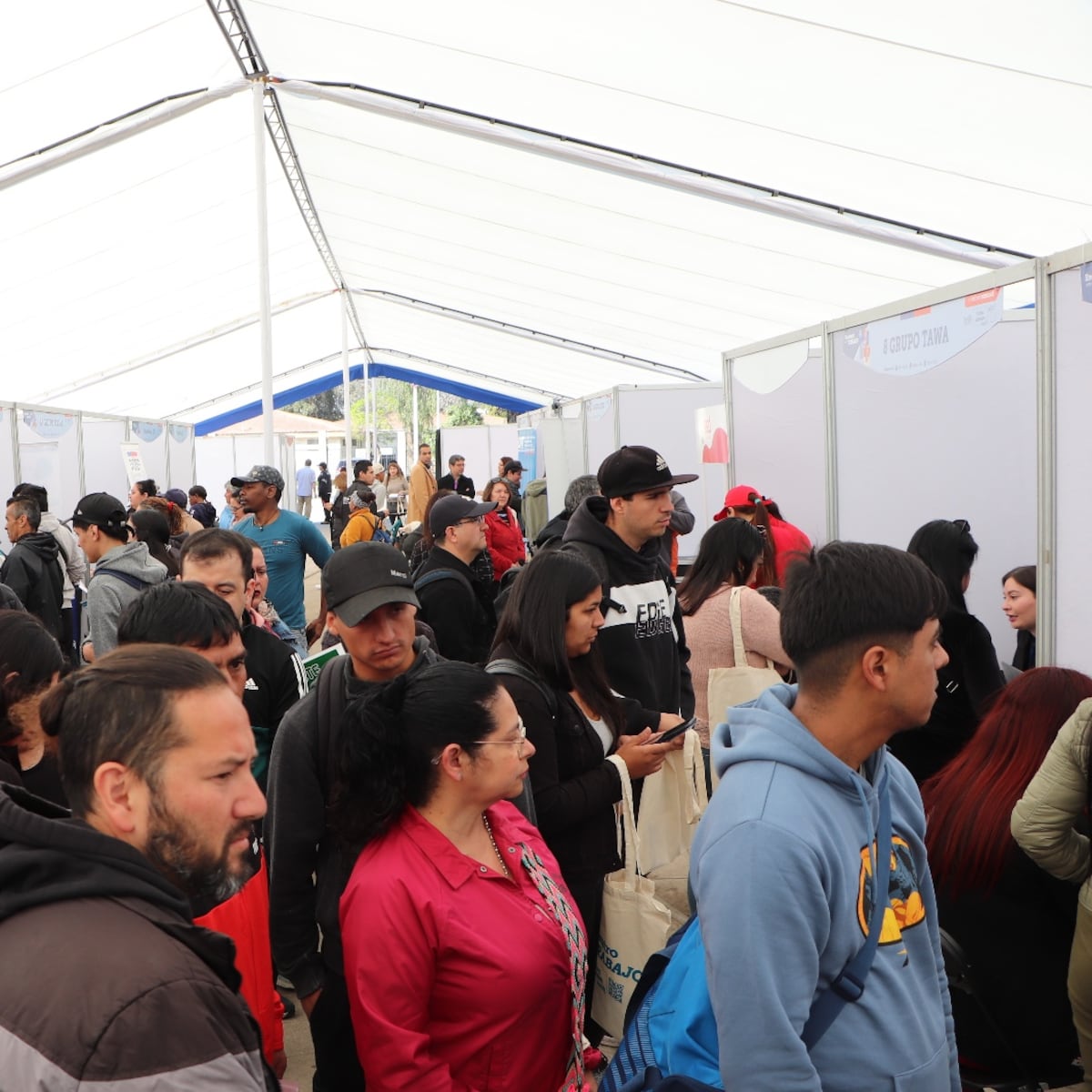 Feria laboral en Valparaíso: más de 1700 empleos disponibles Feria laboral en Valparaíso: más de 1700 empleos disponibles