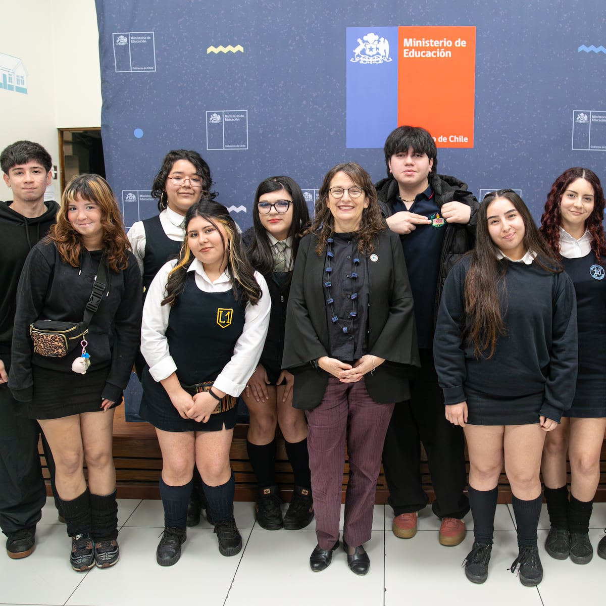 Mineduc inicia mesa de trabajo con centros de estudiantes de Liceos Emblemáticos Mineduc inicia mesa de trabajo con centros de estudiantes de Liceos Emblemáticos