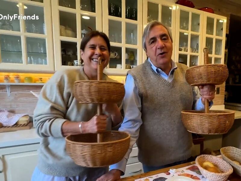 Esposa de Kike Morandé apareció por primera vez en TV y reconoció el golpe de la fama en su vida: “Era una bomba atómica lo que se me vino encima”