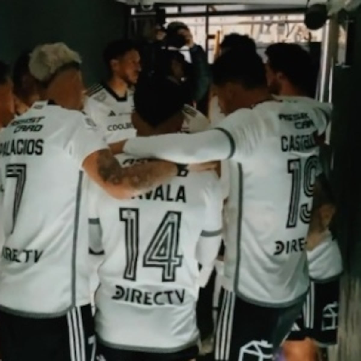 Almirón sorprende con cambio táctico en Colo Colo vs River Plate Almirón sorprende con cambio táctico en Colo Colo vs River Plate