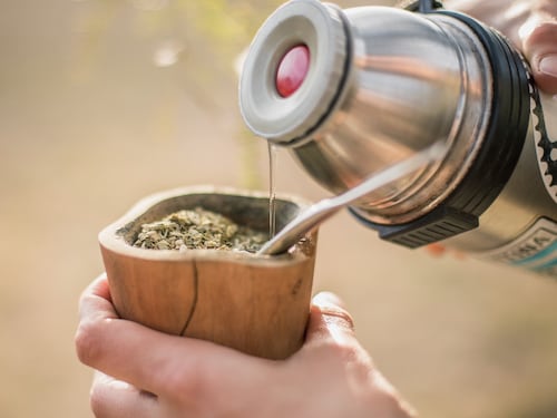 “Nos cebamos todos”: los celíacos chilenos también disfrutan del mate