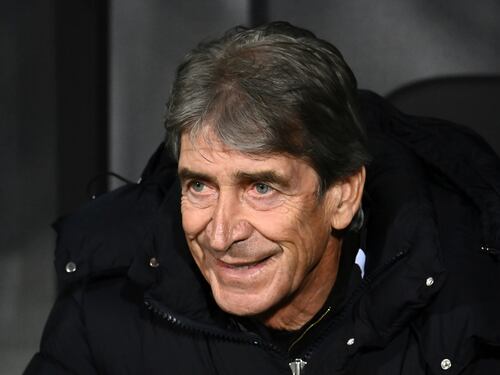 Revelan que contrato de Manuel Pellegrini con el Betis incluye cláusula para dirigir a La Roja