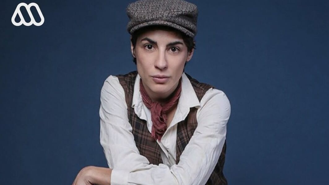 La actriz Carmen Zavala debió cortarse su larga cabellera para interpretar el papel de Violeta Mondaca, alias la "Gato", en la teleserie "Hijos del desierto".