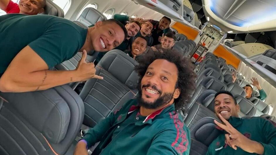 El club carioca desafectó a cuatro de sus futbolistas del partido ante Cerro Porteño por haber ingresado mujeres al hotel de concentración.