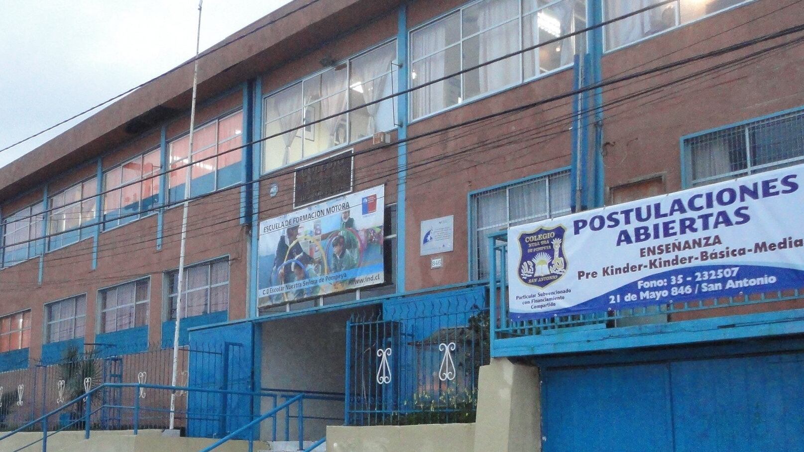 Imagen de referencia del frontis del Colegio Nuestra Señora de Pompeya de la comuna de San Antonio.