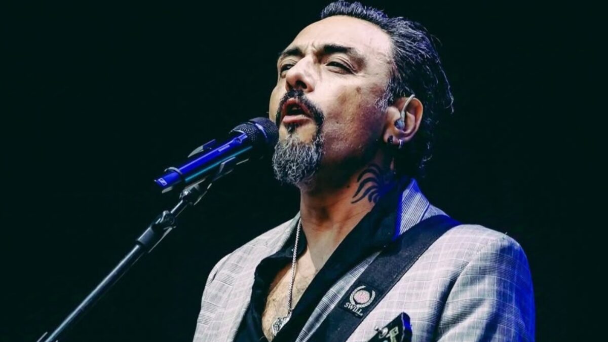 "Sigue muy grave": Familia de Claudio Valenzuela, vocalista de Lucybell, actualiza sobre el estado de salud de su hija