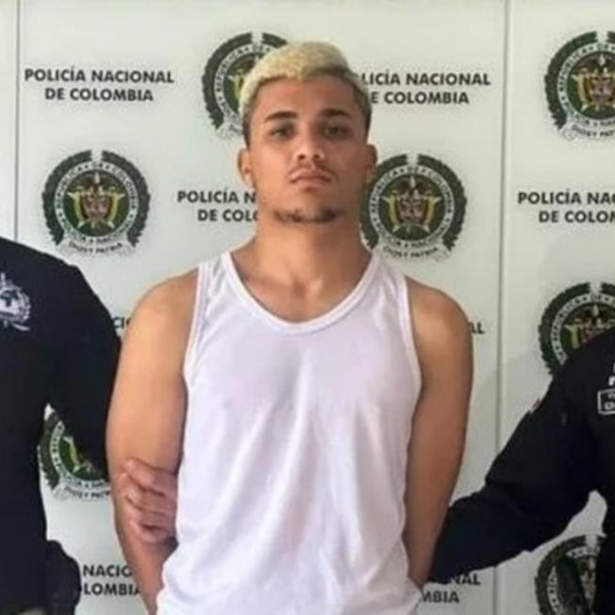 Familiares de sicario prófugo defienden su carácter tras crimen en Chile Familiares de sicario prófugo defienden su carácter tras crimen en Chile