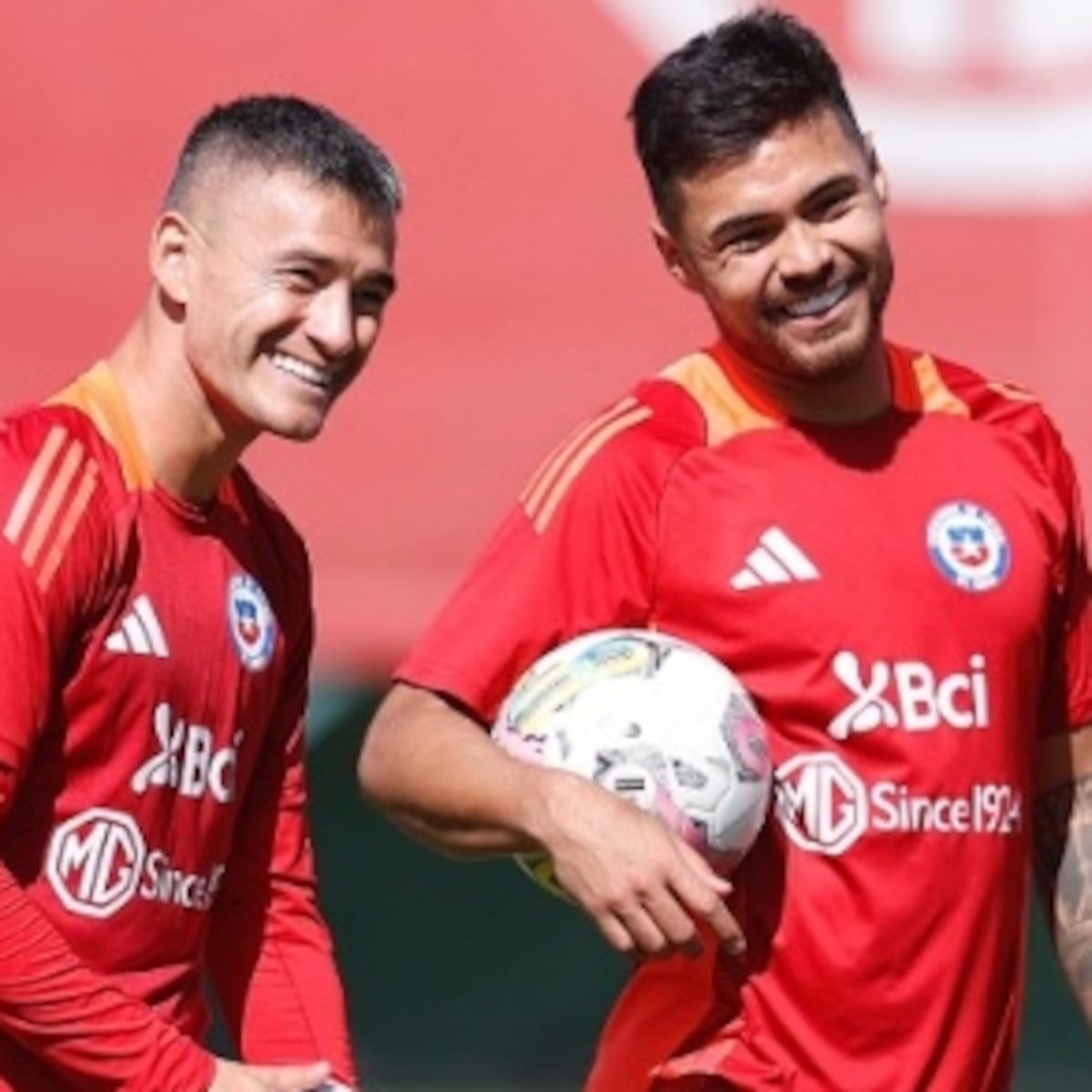 Gareca define la formación titular de Chile para enfrentar a Paraguay Gareca define la formación titular de Chile para enfrentar a Paraguay