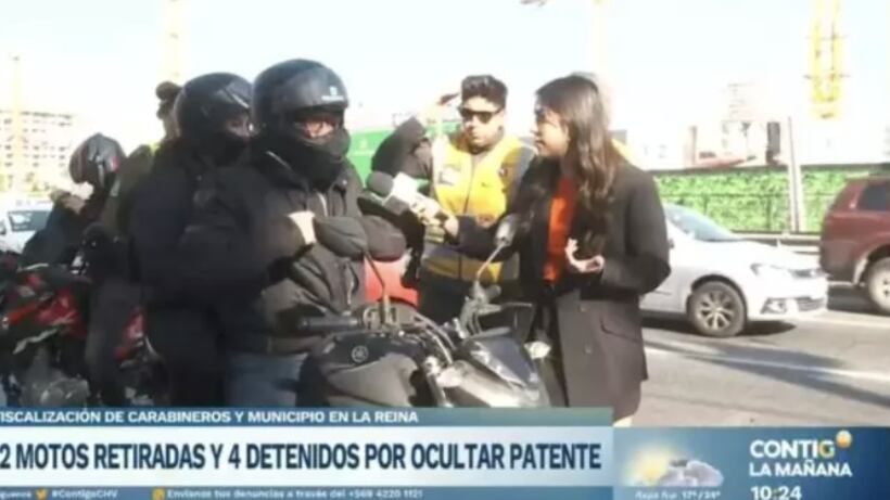 Paulina Padilla y motociclista | Captura