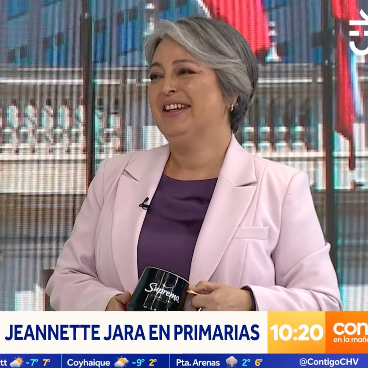 Jeannette Jara considera congelar militancia en PC tras triunfo en primarias Jeannette Jara considera congelar militancia en PC tras triunfo en primarias