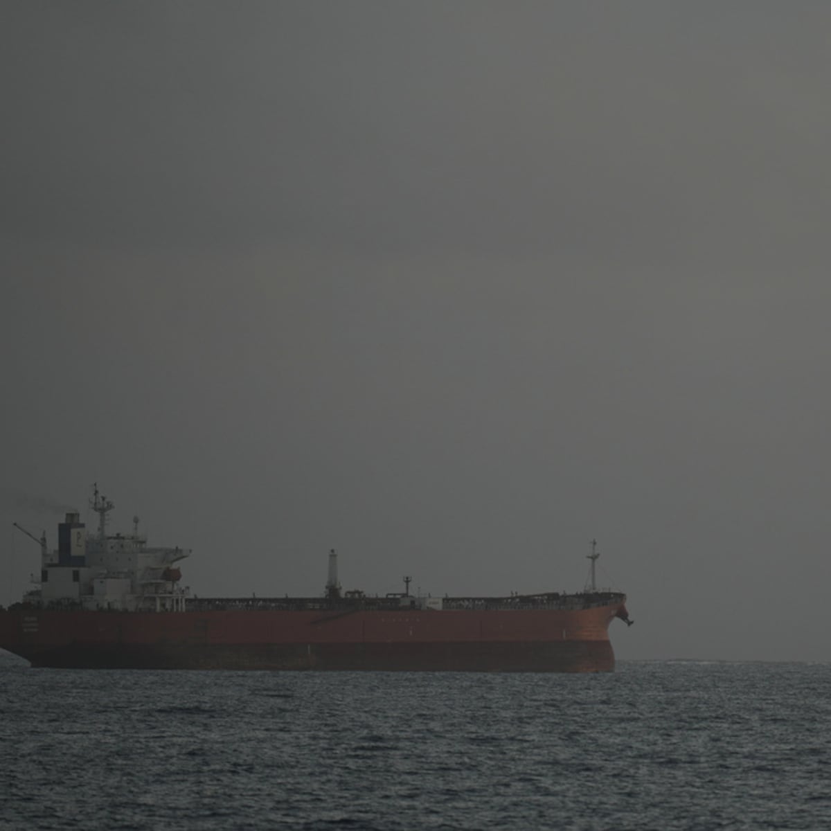 Buque ruso llega a Cuba con 730.000 barriles de petróleo Buque ruso llega a Cuba con 730.000 barriles de petróleo