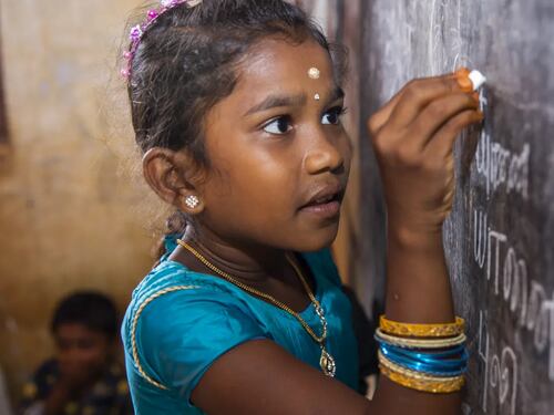 La educación en el mundo: avances, retos y desigualdades persistentes