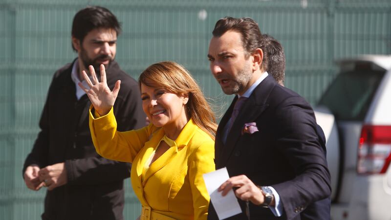 ¿De vuelta a casa?: Resumen de entradas y salidas de Cathy Barriga de la cárcel de San Miguel tras última revisión de cautelares