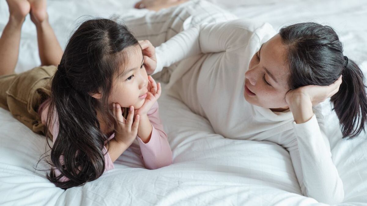 Hay frases comunes que ningún padre debería decirle a sus hijos