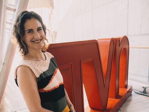 “Estar acá me emociona y me palpita el corazón”: Francisca Imboden regresa a TVN para participar en la primera teleserie vertical de la señal