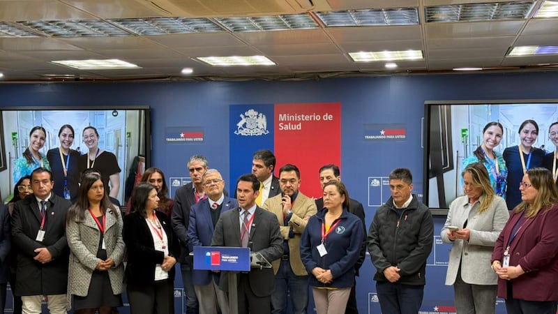 Mas de 20 alcaldes se reunieron en MINSAL y AMUCH pedirá mesa técnica para abordar crisis de Atención Primaria