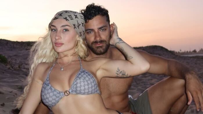 Austin Palao presenta a Fran Maira en TV peruana.