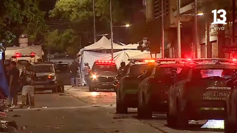 Remoción toldos azules en Barrio Meiggs | Captura: T13