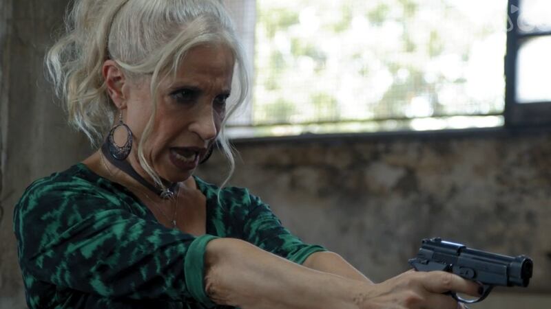 ¿Le arrabatará la vida?: Irene encañorará al secuaz de Alana fuera de la cárcel en “Juego de Ilusiones”