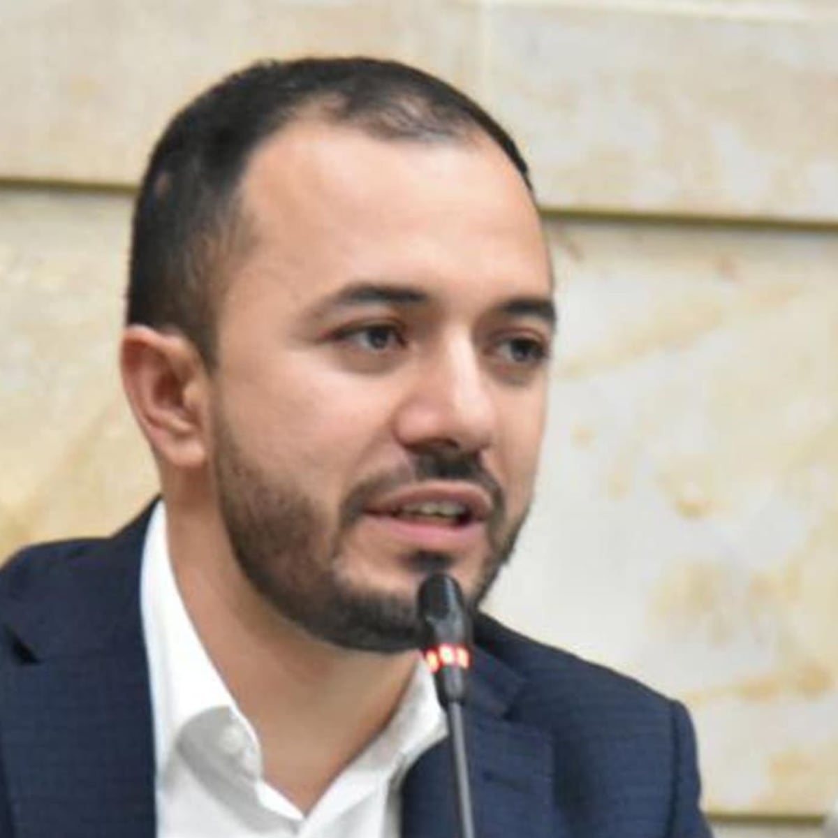 Diógenes Quintero, congresista en avión siniestrado en Colombia Diógenes Quintero, congresista en avión siniestrado en Colombia