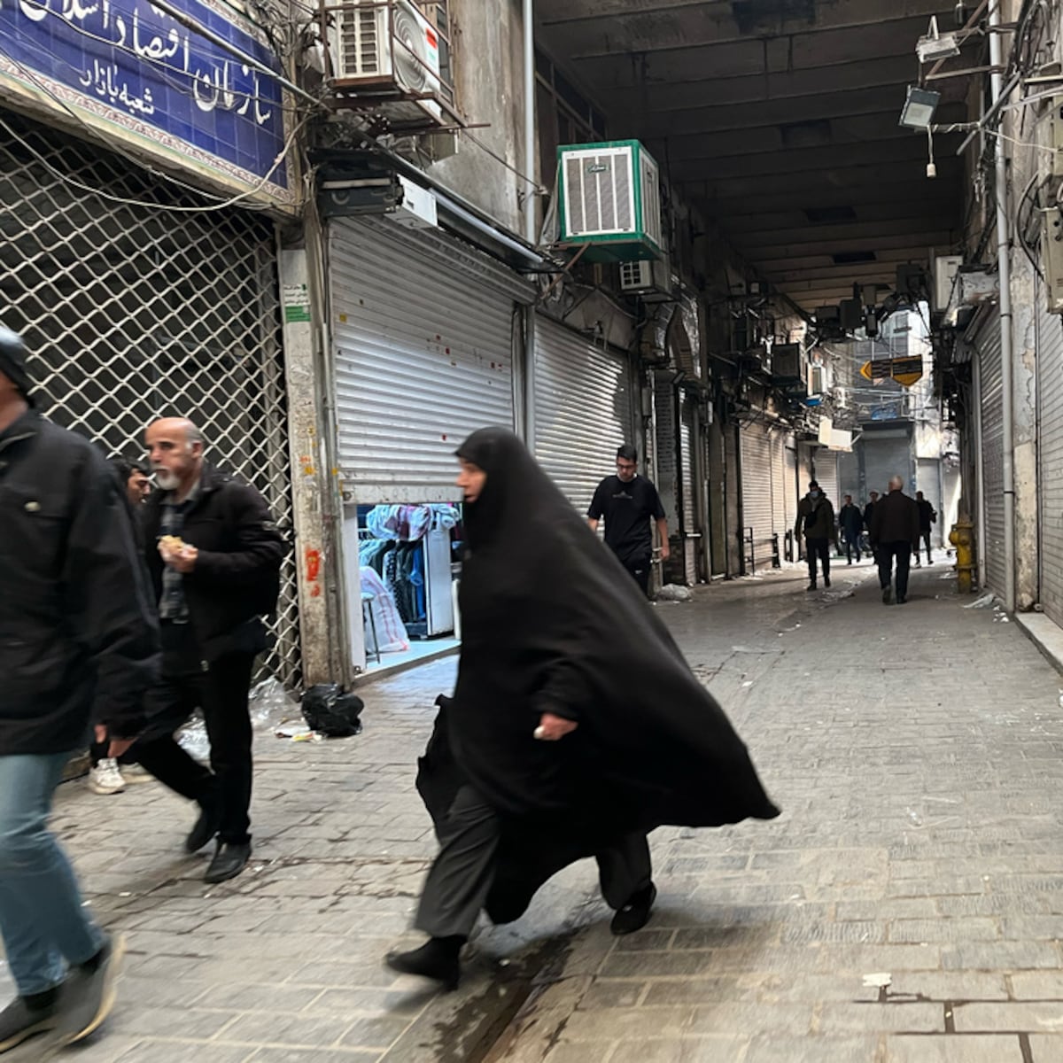 Protestas en capital de Irán tras exhortación del príncipe heredero Protestas en capital de Irán tras exhortación del príncipe heredero