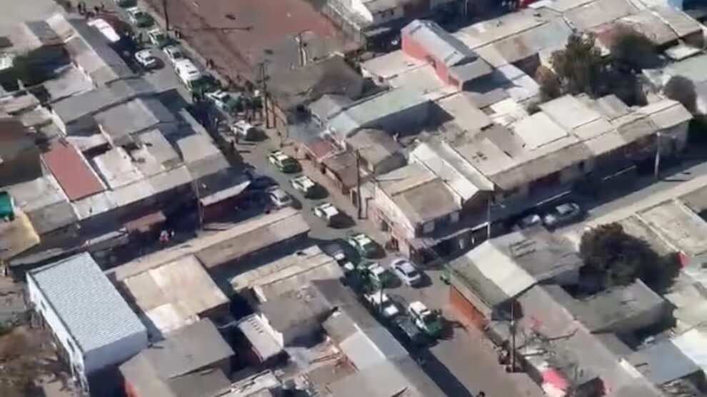 Persecución policial tras robo en farmacia de Buin