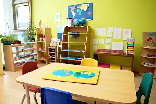 Cobertura de educación parvularia en Chile alcanza solo 43% y deja a más de 390 mil niños fuera