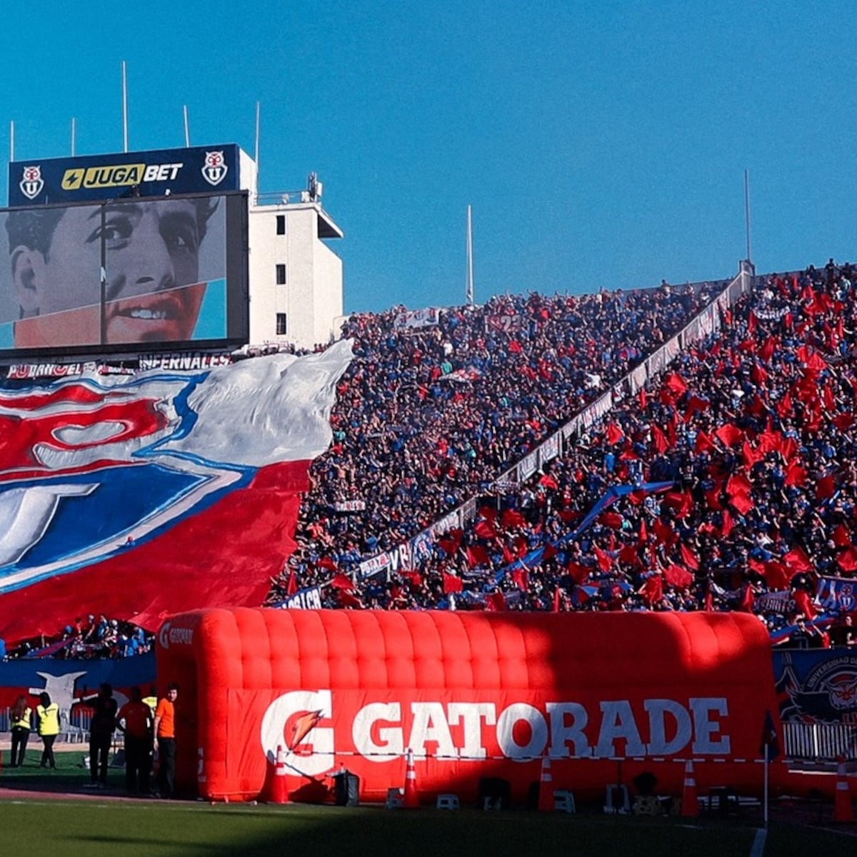 Alcalde de la RM abre puertas al estadio de la U. de Chile en Lampa Alcalde de la RM abre puertas al estadio de la U. de Chile en Lampa