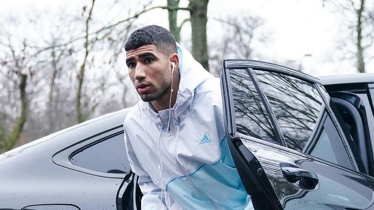 El seleccionado marroquí y actual futbolista de PSG fue denunciado por una joven de 24 años de haberla violado.