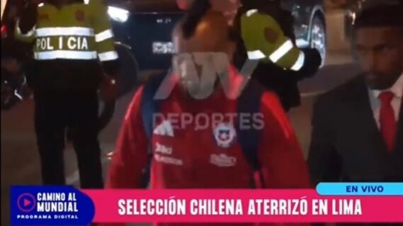 El seleccionado nacional le respondió a un hincha peruano que lo calificó de "cag***".