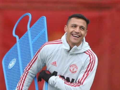 Alexis volvió a los entrenamientos con Manchester United y está listo para jugar en la Premier League