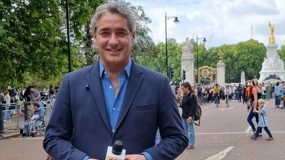 José Luis Repenning realizó la cobertura de Canal 13 en Reino Unido por la muerte de la reina Isabel II.