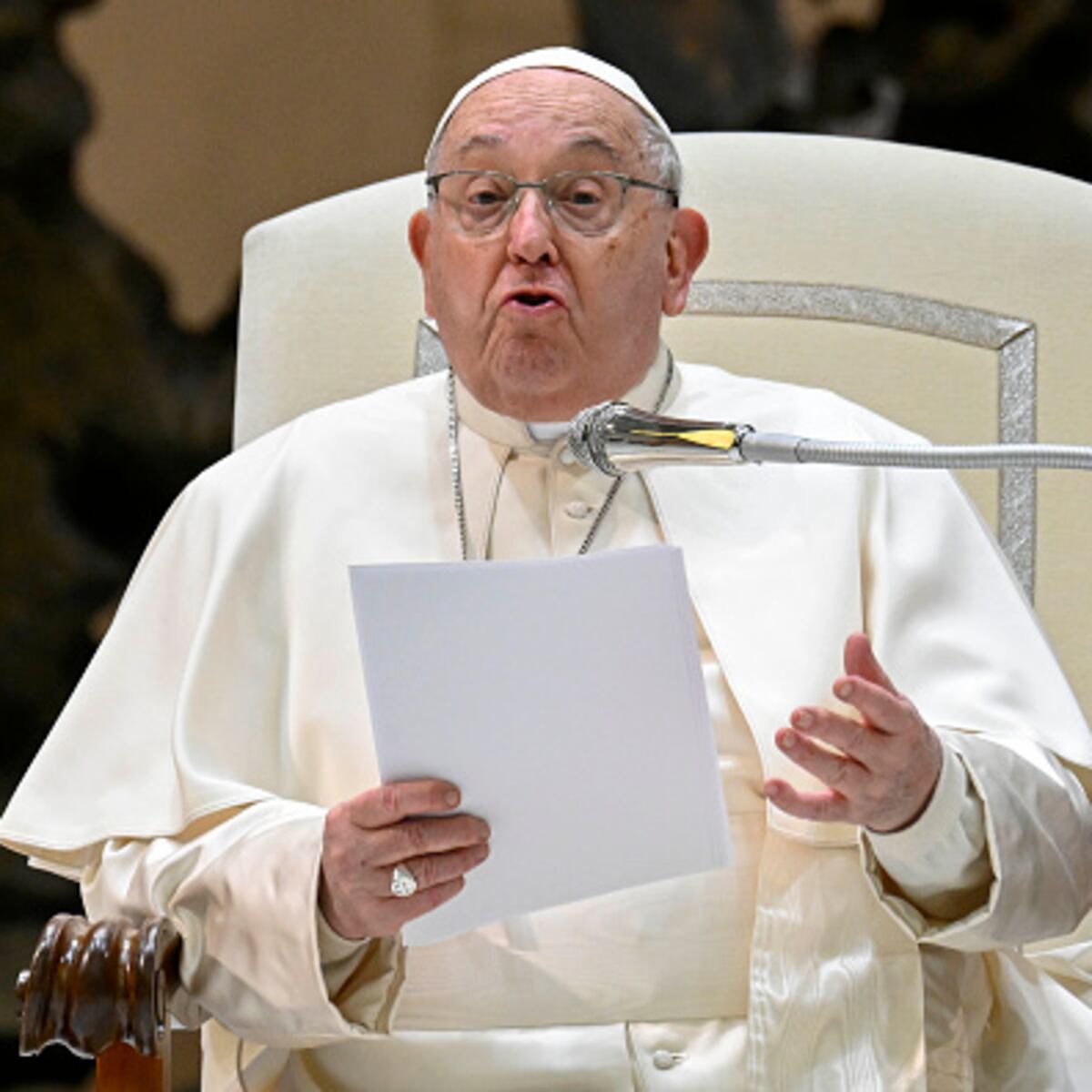 Papa Francisco en estado grave: Alterna ventilación mecánica Papa Francisco en estado grave: Alterna ventilación mecánica