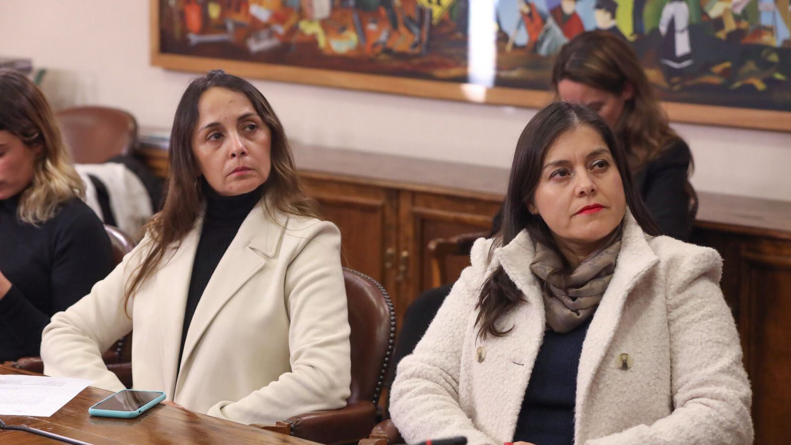 Carla Morales y Karen Medina