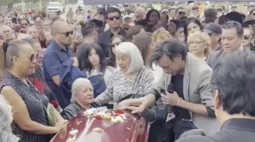 Tommy Reyes: Juan David Rodríguez responde a críticas por cantar sin permiso.