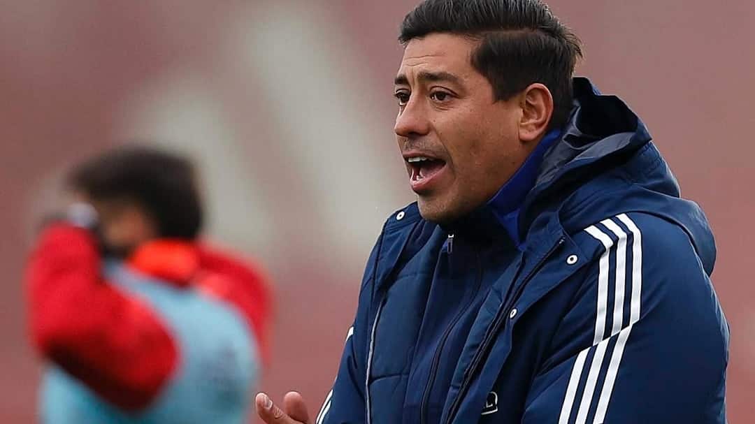 El técnico interino de la Roja contó este lunes si continuará al mando de la selección adulta una vez finalizada las clasificatorias sudamericanas.