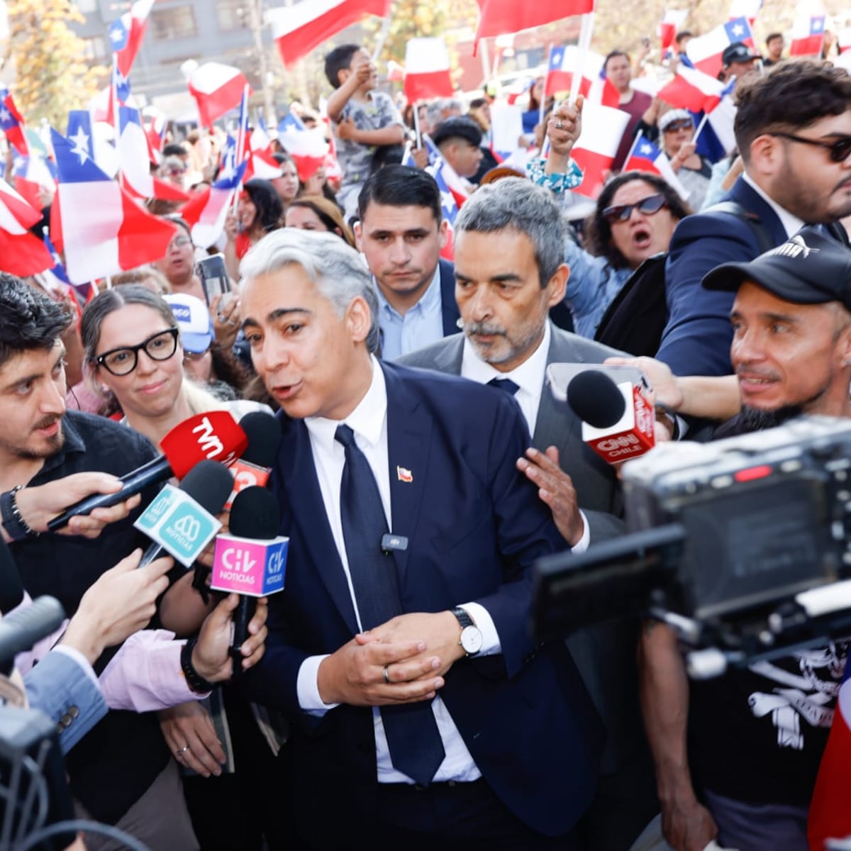 Marco Enríquez-Ominami celebra absolución en caso SQM Marco Enríquez-Ominami celebra absolución en caso SQM