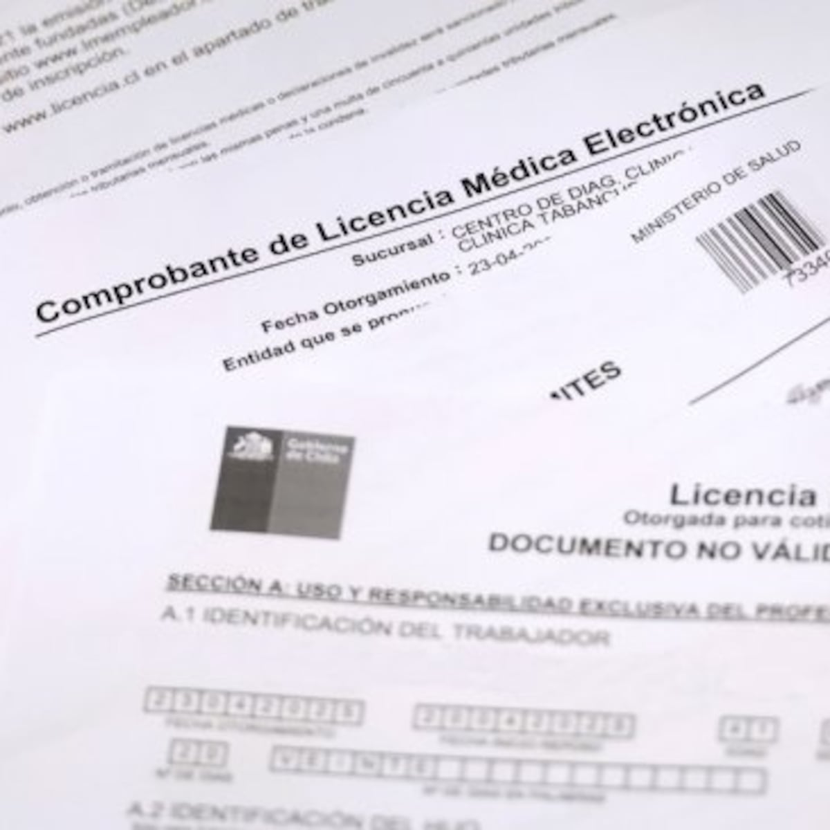 Detienen a médicos por venta de licencias médicas irregulares Detienen a médicos por venta de licencias médicas irregulares