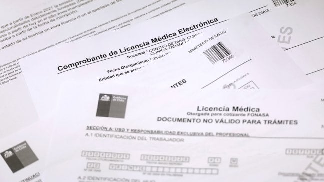 Detienen a médicos por venta de licencias médicas a funcionarios públicos: daño a Fonasa supera los $20 mil millones