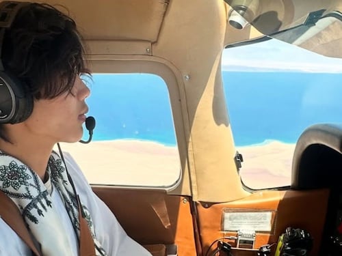 Piloto influencer sigue varado en la Antártica tras la peor odisea de su vida: fue multado y expulsado sin su avioneta
