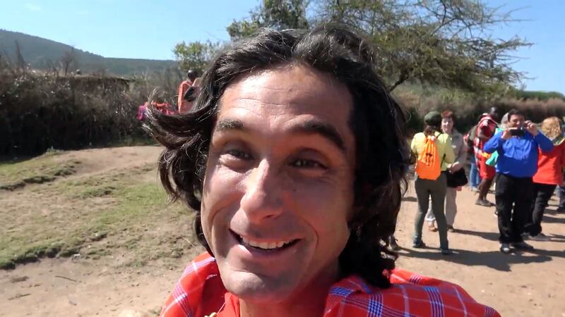 A un año de su partida: Canal 13 estrenará nueva serie documental sobre los viajes y el legado de Claudio Iturra