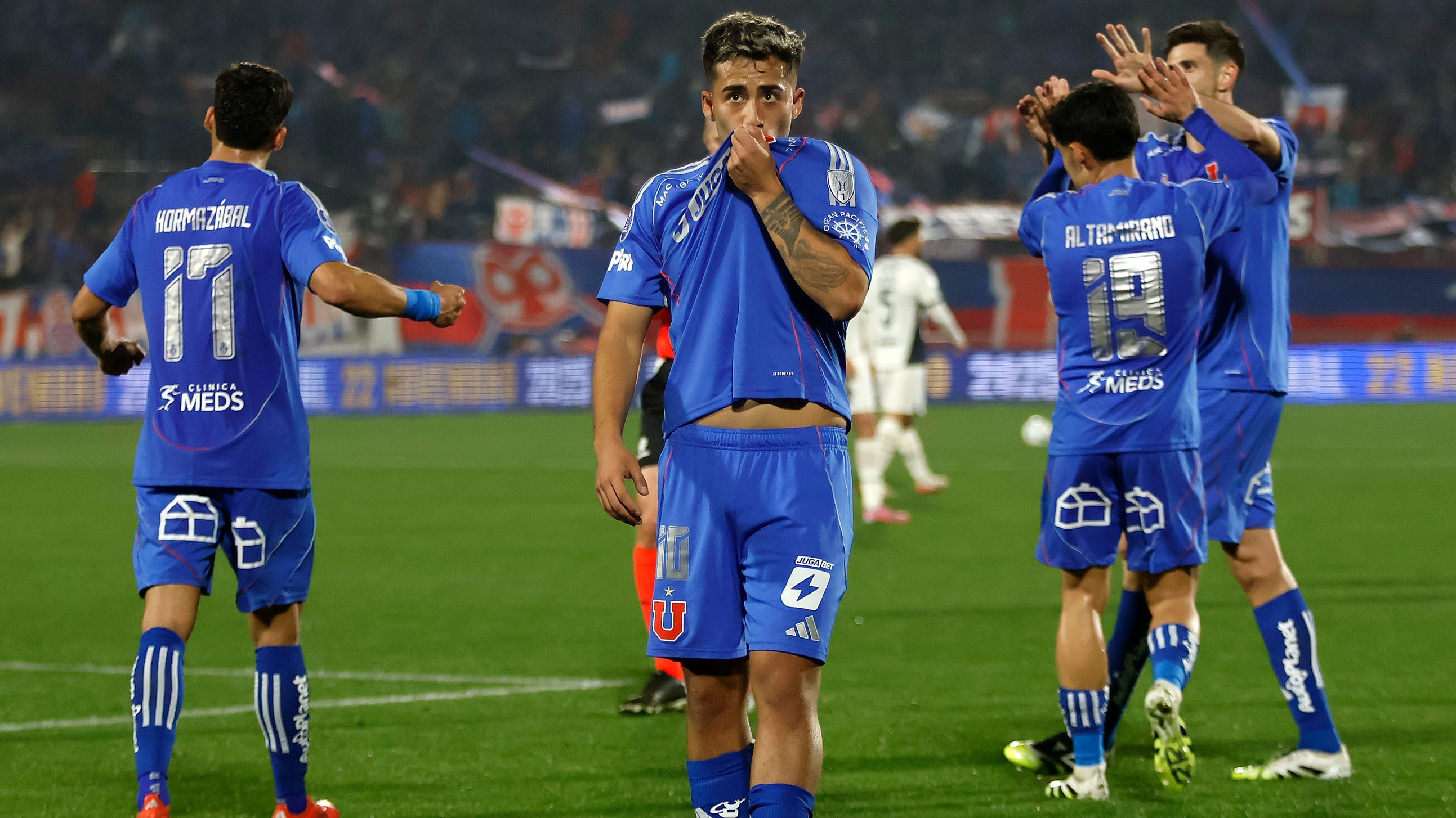 El mediocampista de la U fue el autor del único gol en el triunfo sobre Independiente, por Copa Sudamericana.